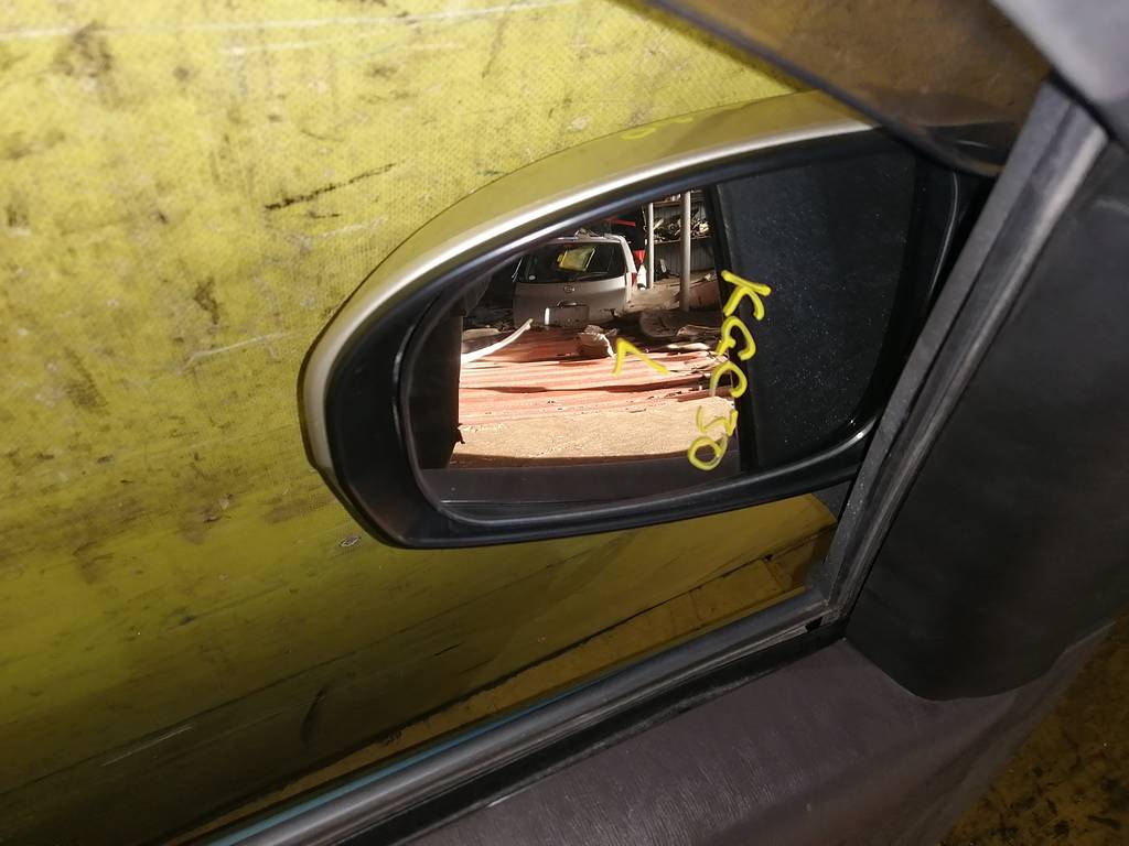 зеркало Toyota Passo