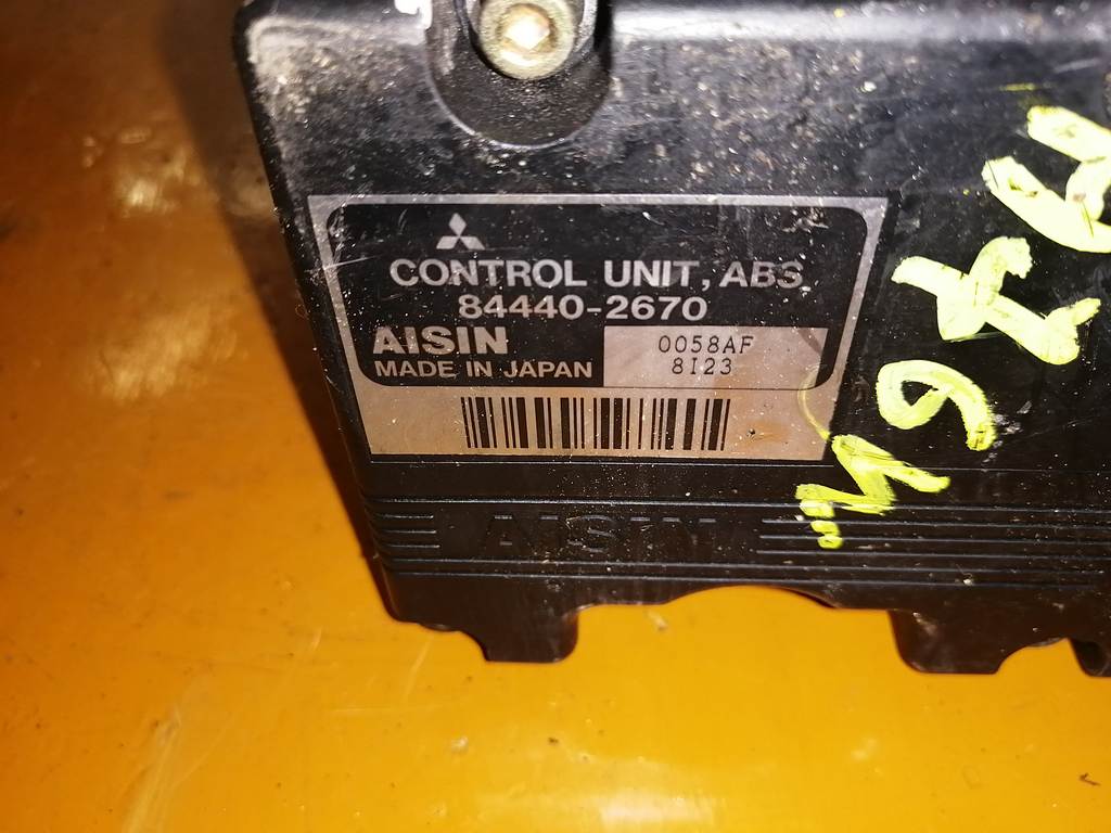 PAJERO IO H76W БЛОК ABS 84440-2670 Mitsubishi Pajero iO