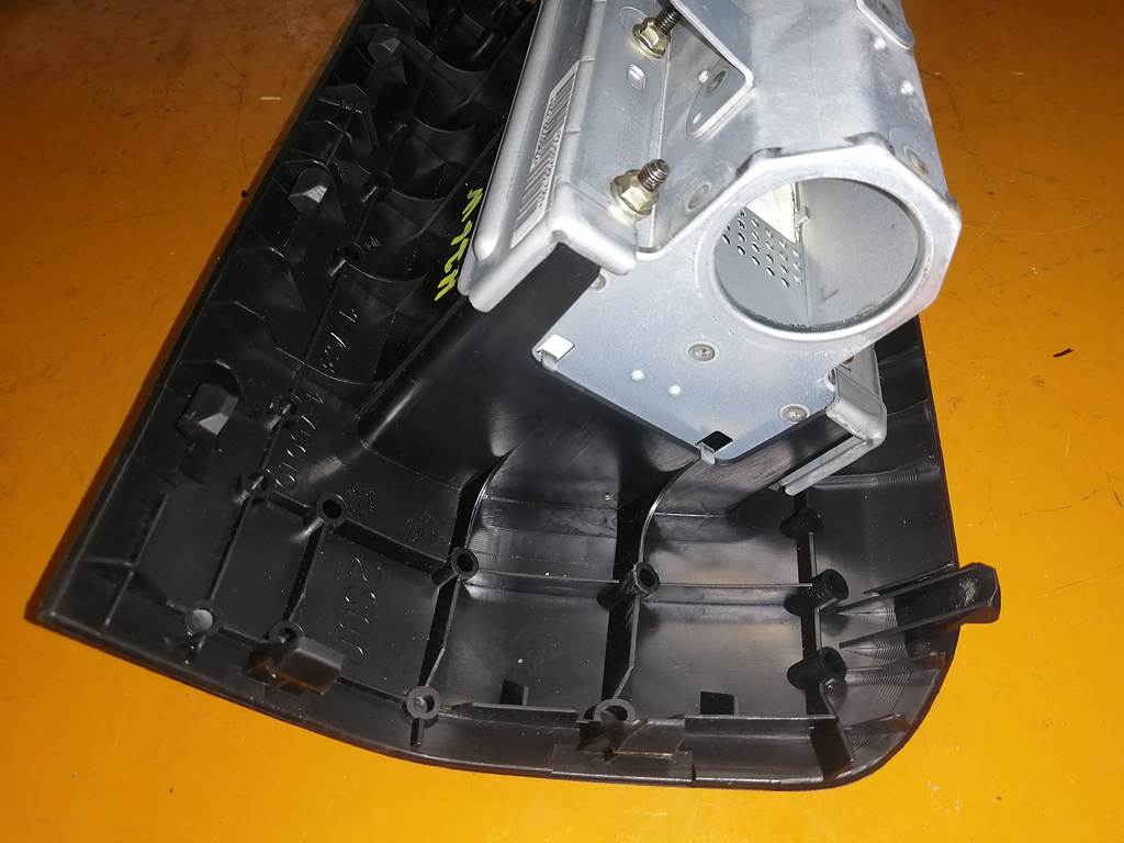 Салон Mitsubishi Pajero iO