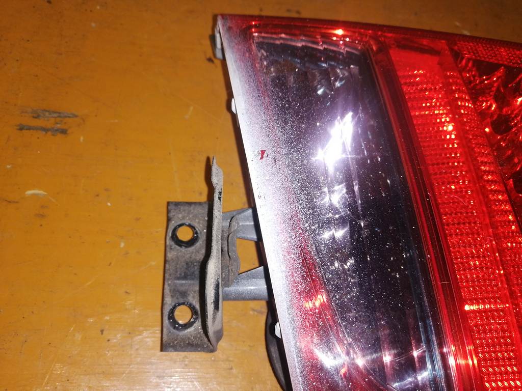 FIT GD1 СТОП ПРАВЫЙ 4995 (1) ДЕФЕКТ 
Фонарь Honda Fit