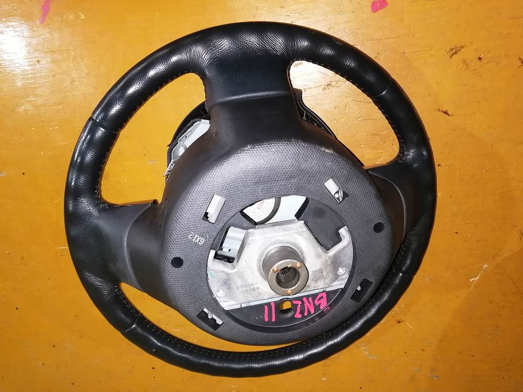 CUBE BNZ11 РУЛЬ (КОЖА)+SRS НАКЛАДКА ЗАРЯЖЕННЫЙ Nissan Cube