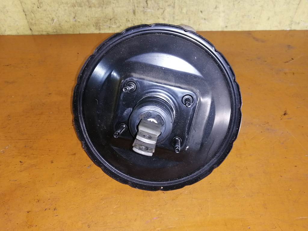 PREMACY CP8W ГЛАВНЫЙ ТОРМОЗНОЙ+ВАКУУМНИК Mazda Premacy