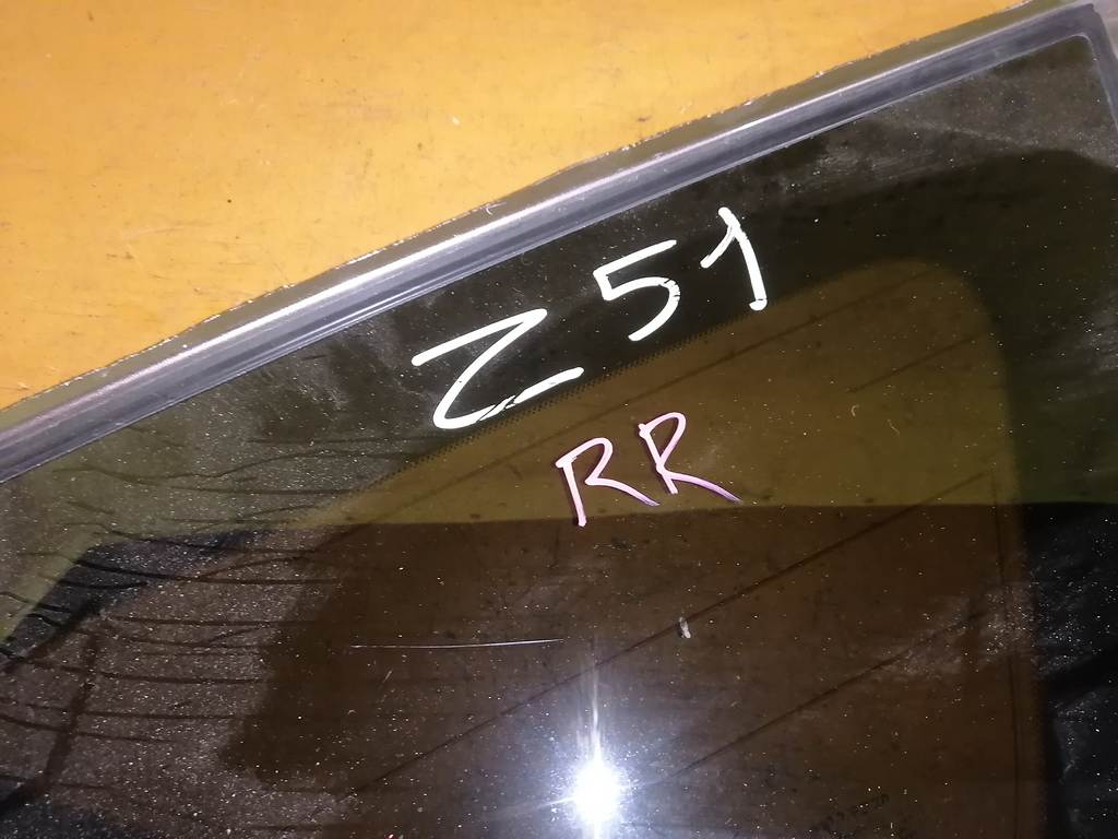 MURANO Z51 СТЕКЛО СОБАЧНИКА ЗАДНЕЕ ПРАВОЕ Nissan Murano