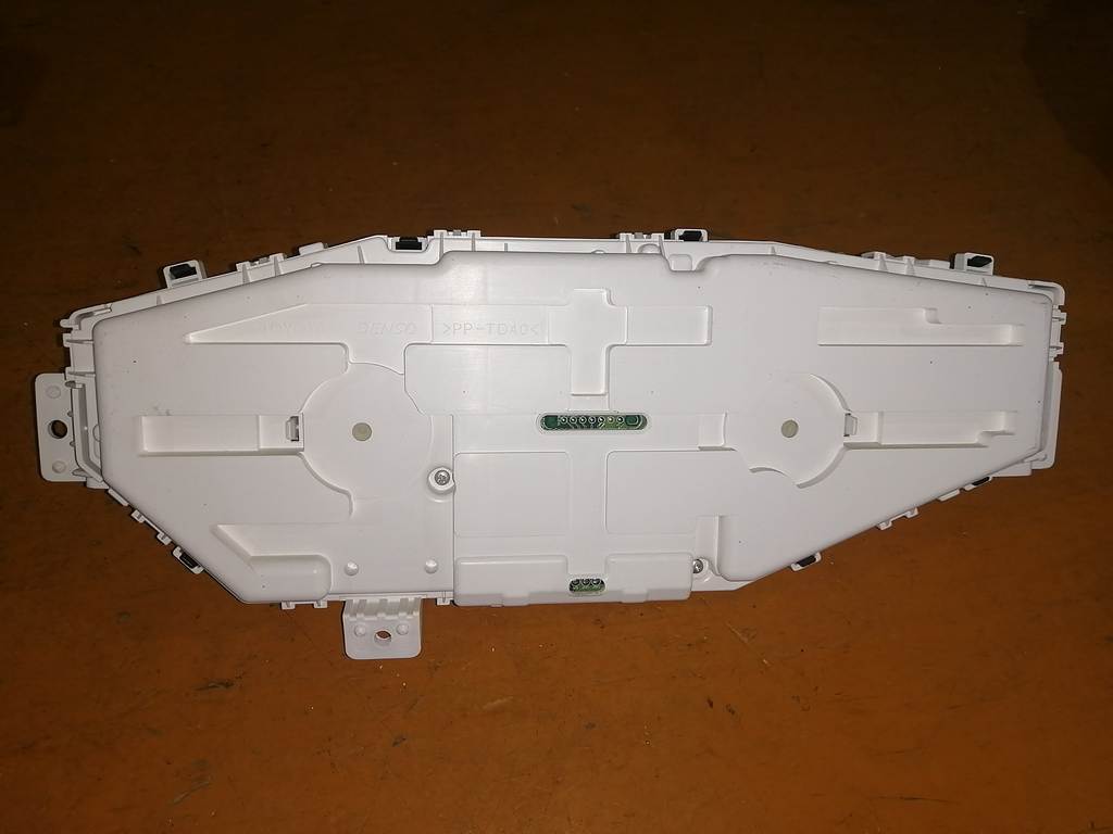 RACTIS SCP100 ЩИТОК ПРИБОРОВ Toyota Ractis