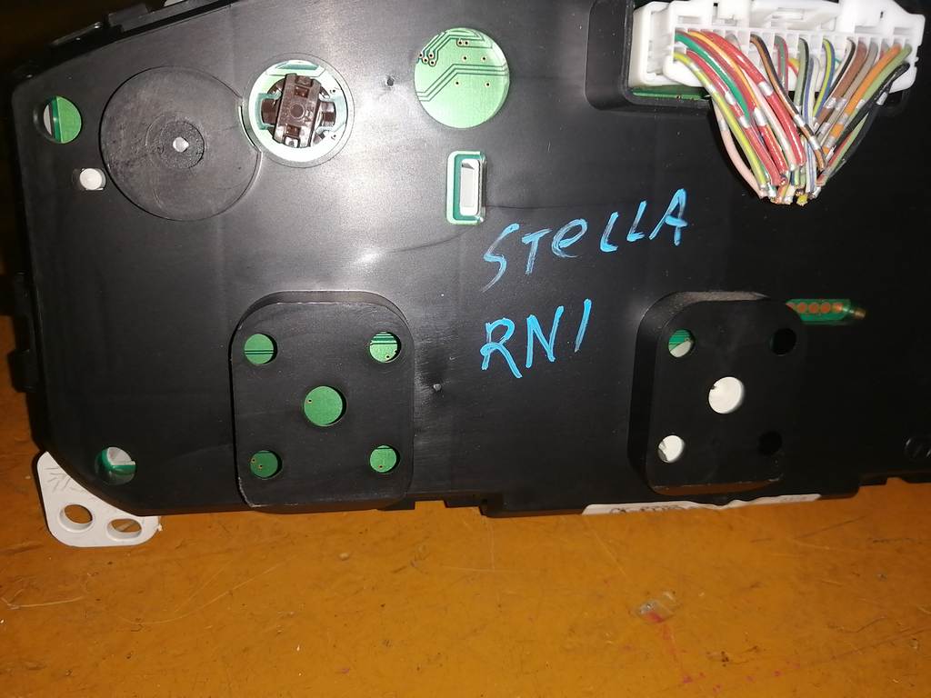 Салон Subaru Stella