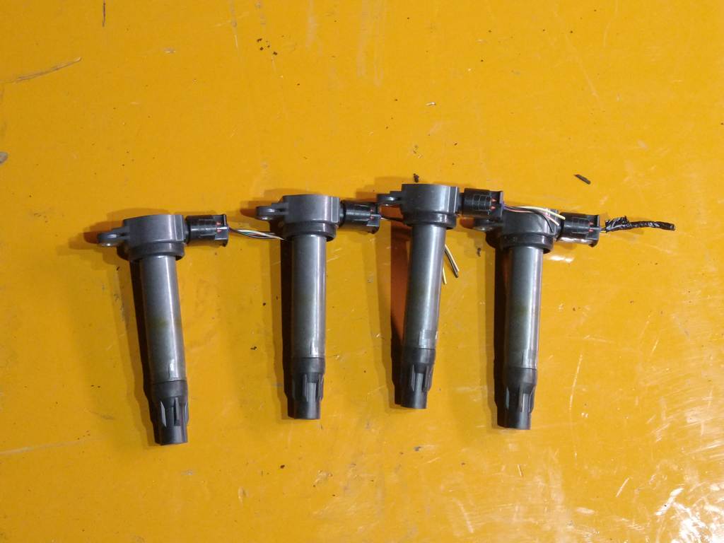 4B12 КАТУШКА ЗАЖИГАНИЯ FK0320 Mitsubishi Outlander