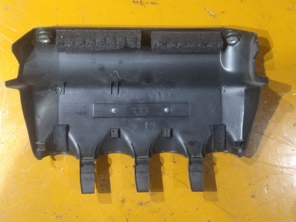 L15A ДЕКОР.КРЫШКА ДВС Honda Mobilio