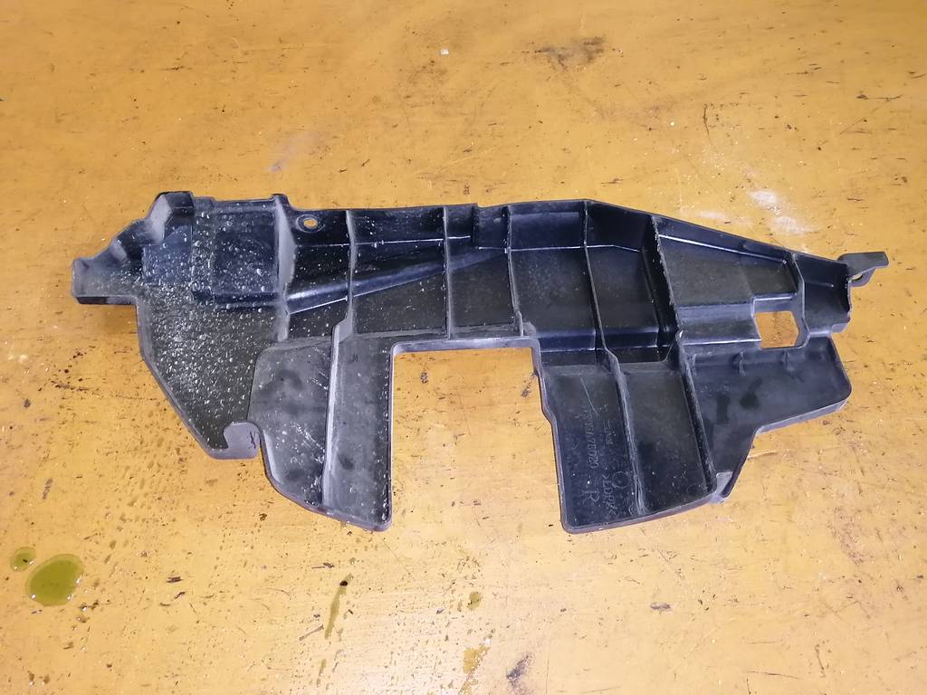 X-TRAIL NT31 ЗАЩИТА РАДИАТОРА ПРАВАЯ F97205A75020 Nissan X-Trail