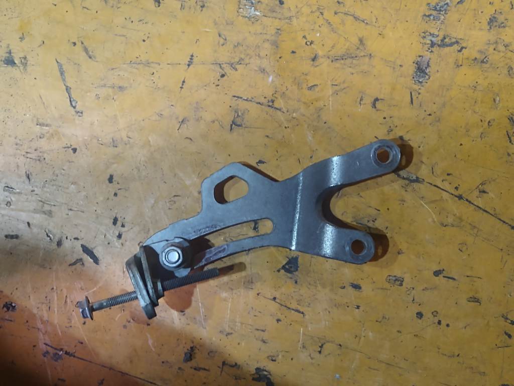 K12B НАТЯЖИТЕЛЬ Suzuki Solio