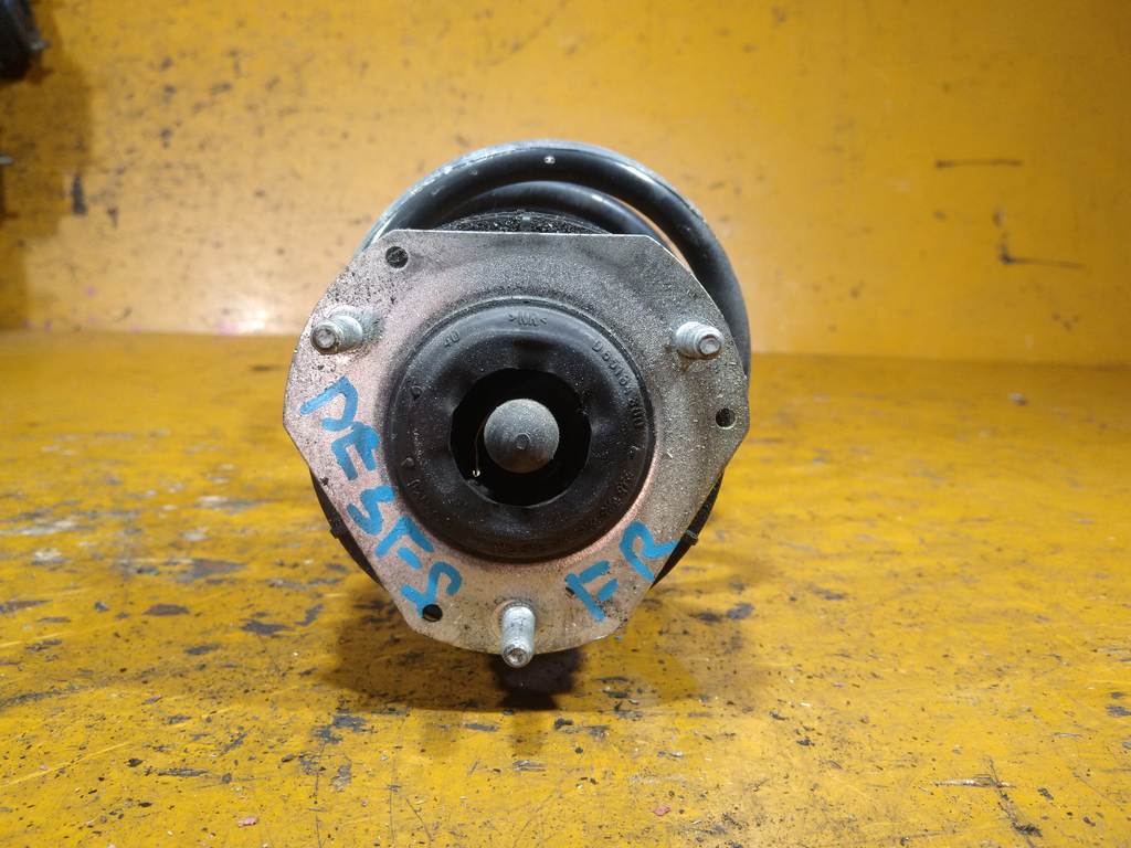 DEMIO DE3FS СТОЙКА ПЕРЕДНЯЯ ПРАВАЯ Mazda Demio