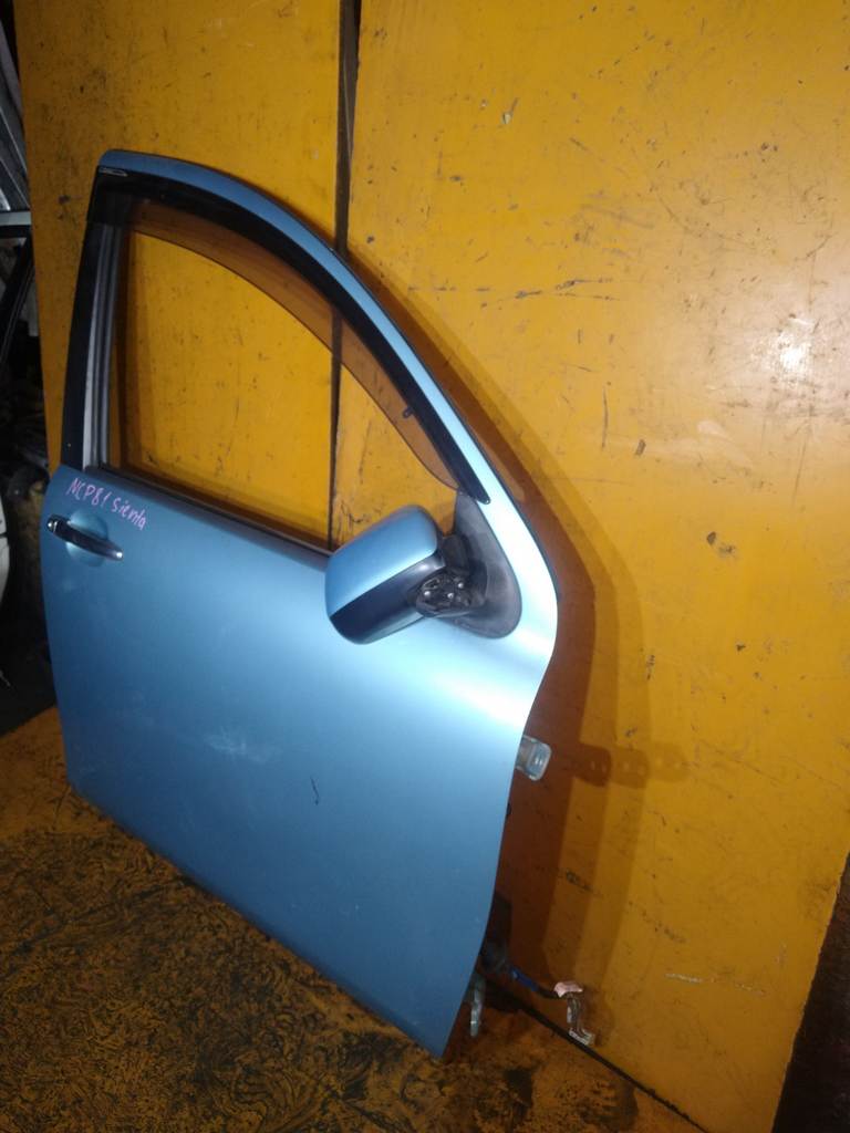 SIENTA NCP81 ДВЕРЬ ПЕРЕДНЯЯ ПРАВАЯ Toyota Sienta