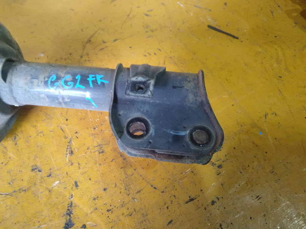 IMPREZA GG2 СТОЙКА ПЕРЕДНЯЯ ПРАВАЯ 1 Subaru Impreza