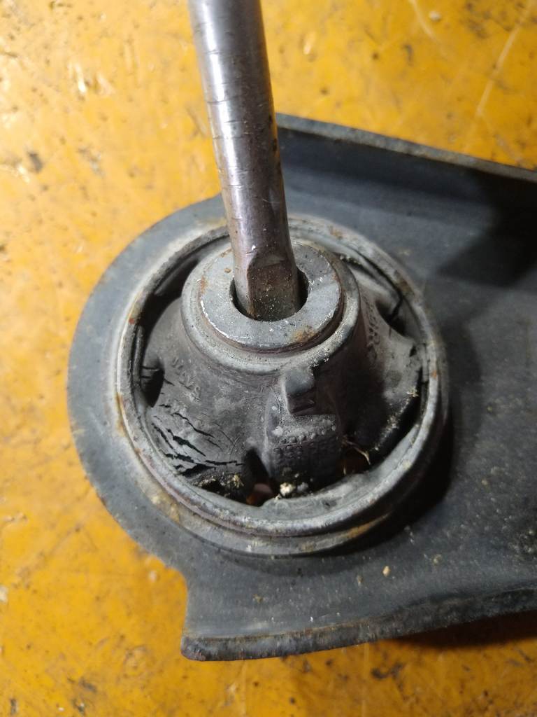 Подвеска Nissan March