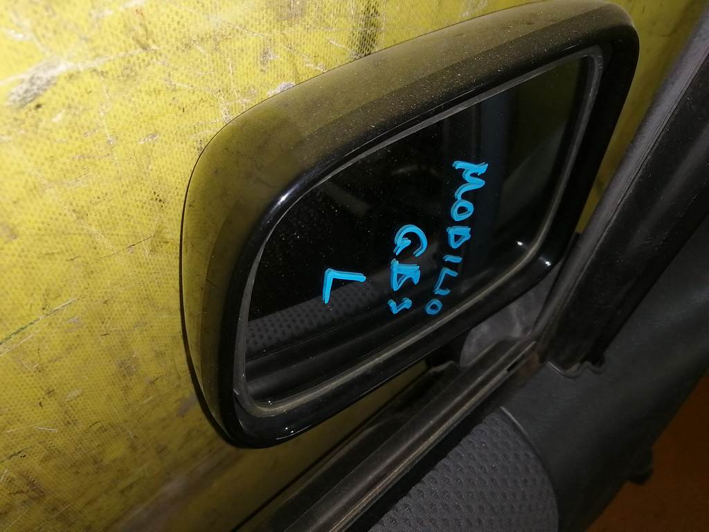 зеркало Honda Mobilio Spike