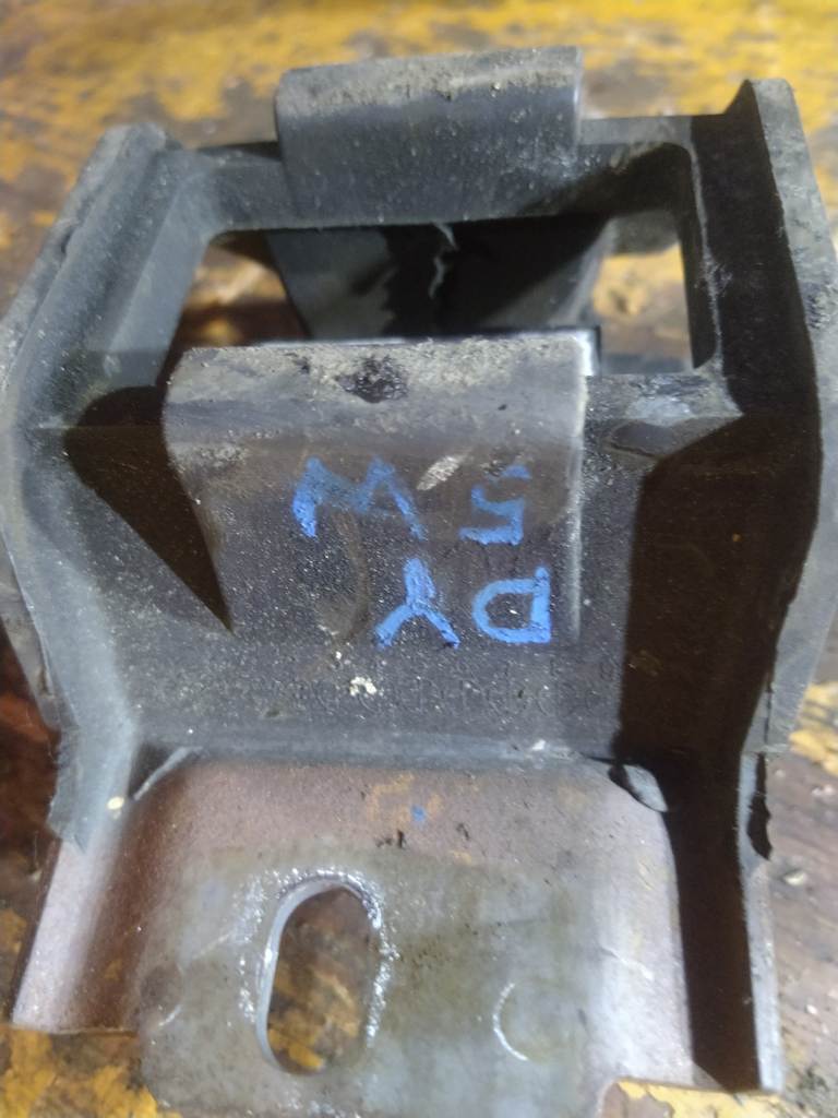 DEMIO DY5W ПОДУШКА ДВС ЛЕВАЯ Mazda Demio