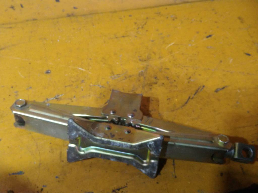 STEPWGN RF1 ДОМКРАТ Honda Stepwgn