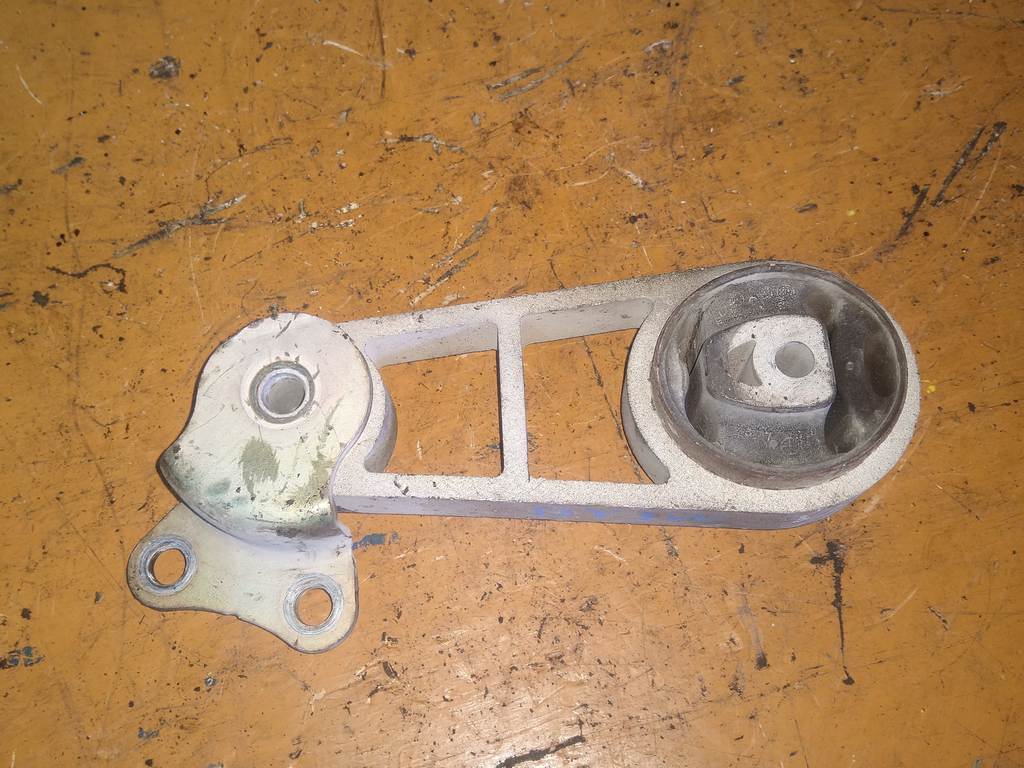 DEMIO DY3W ПОДУШКА ДВС ЗАД. Mazda Demio