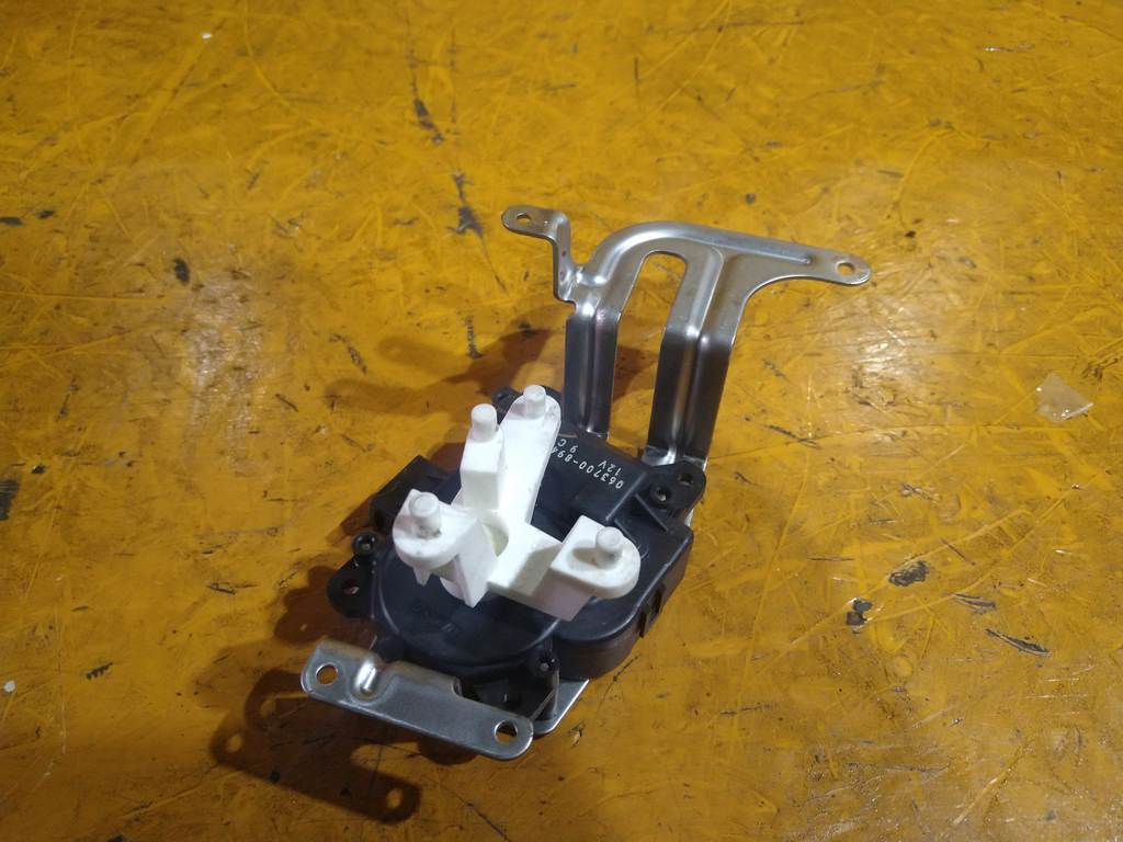 CR-V RD5 СЕРВОПРИВОД ЗАСЛОНОК ПЕЧКИ 063700-8940 Honda CR-V