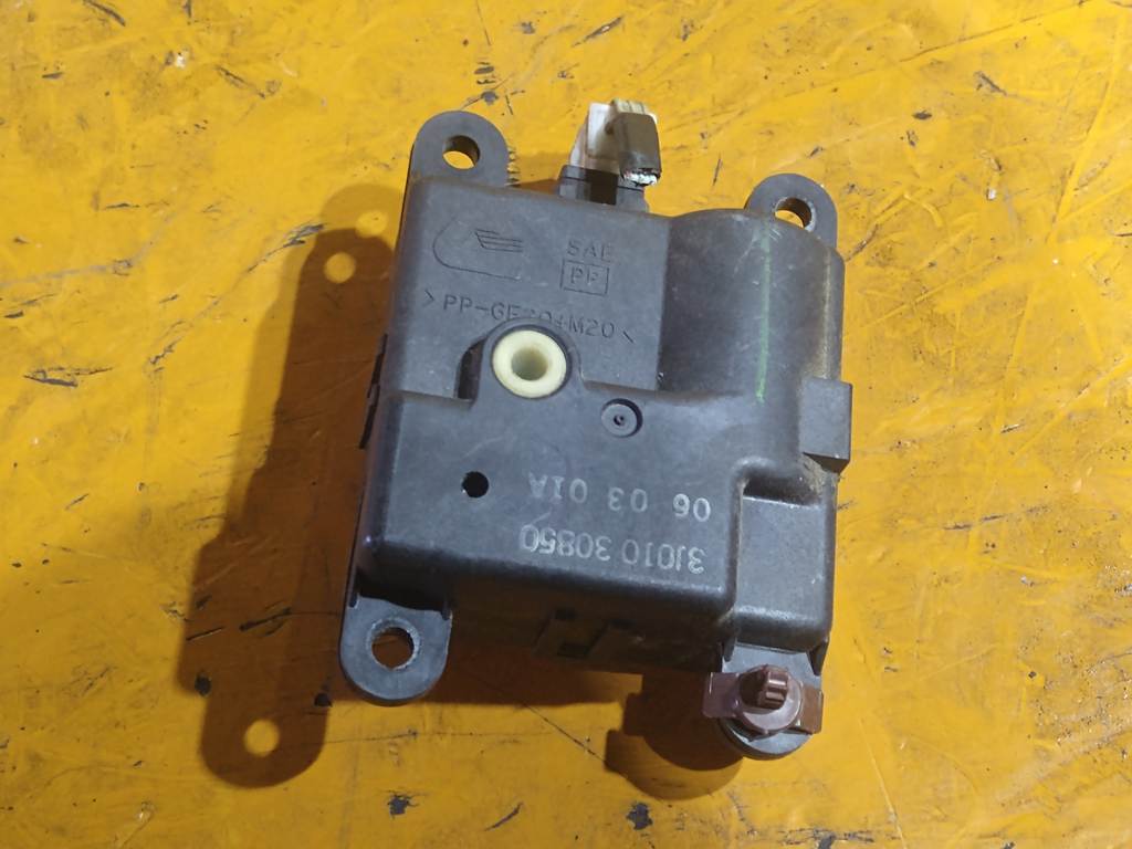 SERENA CC25 СЕРВОПРИВОД ЗАСЛОНОК ПЕЧКИ 3J010 30850 Nissan Serena