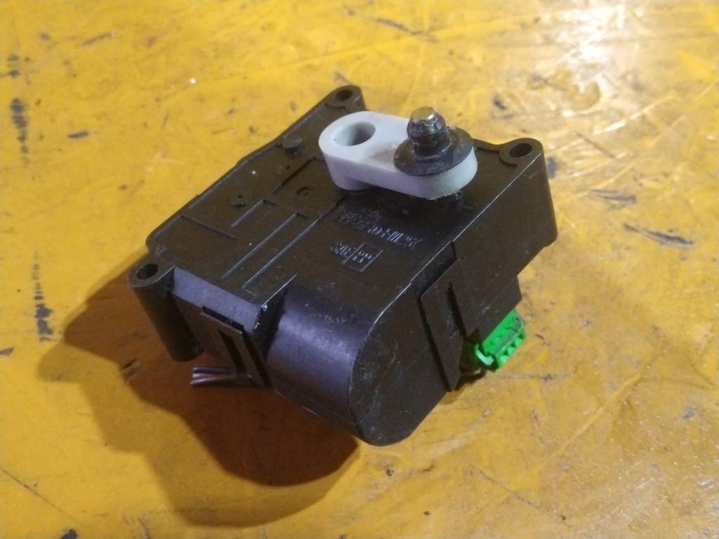 ODYSSEY RA2 СЕРВОПРИВОД ЗАСЛОНОК ПЕЧКИ 113800-1460 Honda Odyssey