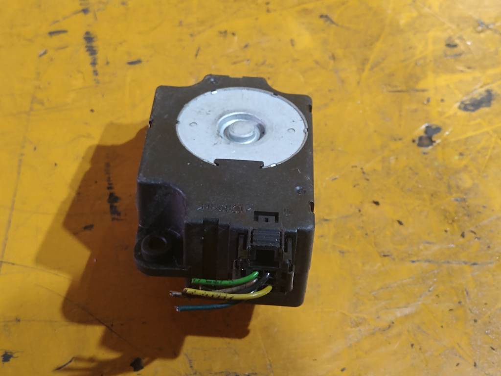 PEUGEOT 308 4E СЕРВОПРИВОД ЗАСЛОНОК ПЕЧКИ T1006419G (7) Peugeot 308
