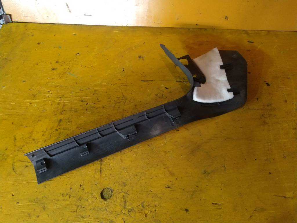 AUDI A4 8K5 НАКЛАДКА НА ПОРОГ (САЛОН) 8K2 867 272 Audi A4