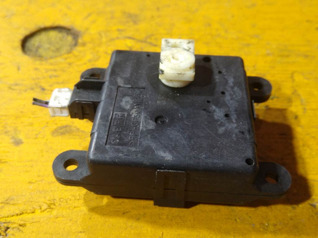DUALIS KNJ10 СЕРВОПРИВОД ЗАСЛОНОК ПЕЧКИ 3K010 30840 (14) Nissan Dualis