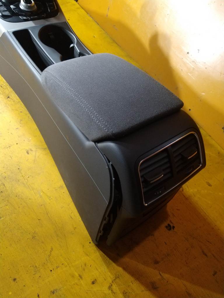 AUDI A4 8K5 КОНСОЛЬ МЕЖДУ СИДЕНИЙ Audi A4