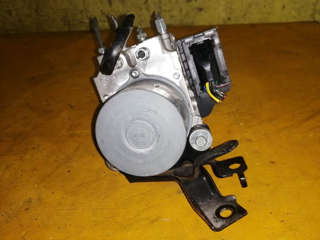 ATENZA GH5FP БЛОК ABS G33F-437A0 Mazda Atenza