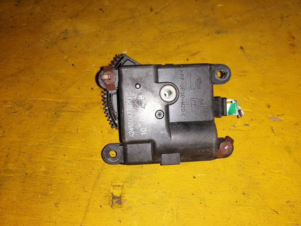 DUALIS NJ10 СЕРВОПРИВОД ЗАСЛОНОК ПЕЧКИ A24850A 7702000 Nissan Dualis