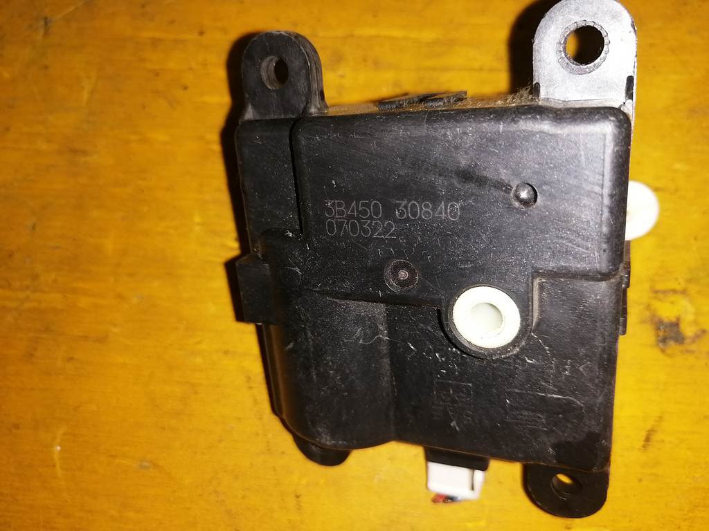 IMPREZA GG2 СЕРВОПРИВОД ЗАСЛОНОК ПЕЧКИ 3B450 30840 Subaru Impreza
