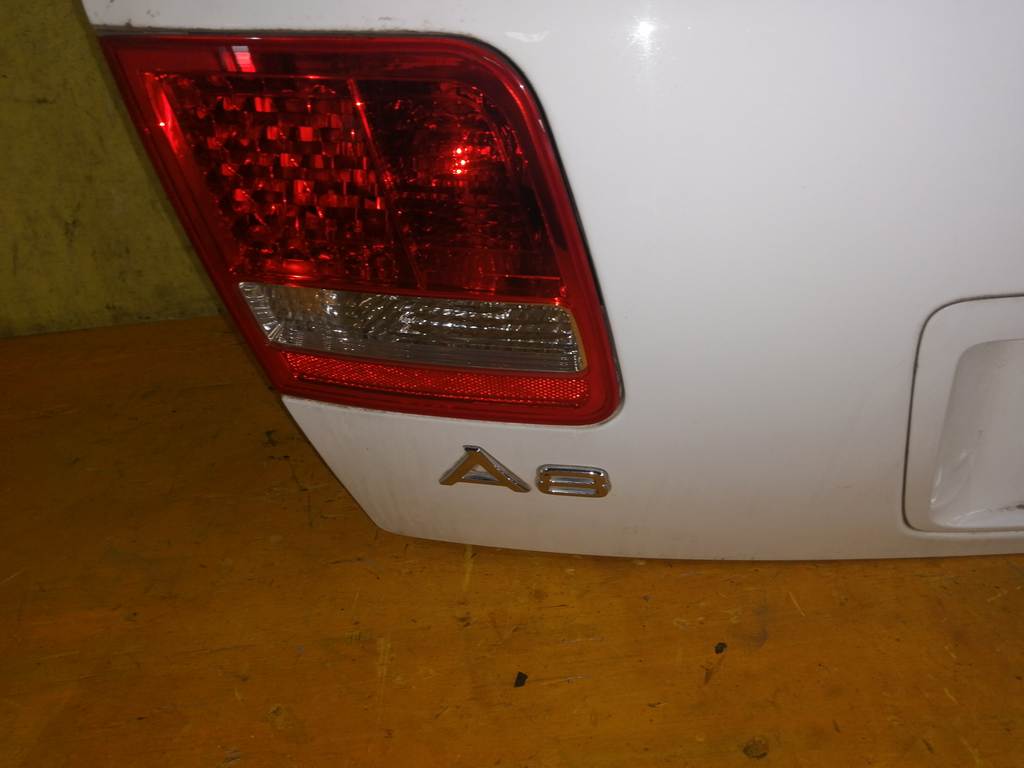 AUDI A8 (D3) 4EBPKF КРЫШКА БАГАЖНИКА Audi A8