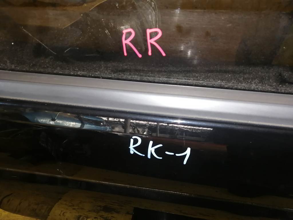 STEPWGN RK1 ДВЕРЬ ЗАДНЯЯ ПРАВАЯ С ОБВЕСОМ Honda Stepwgn