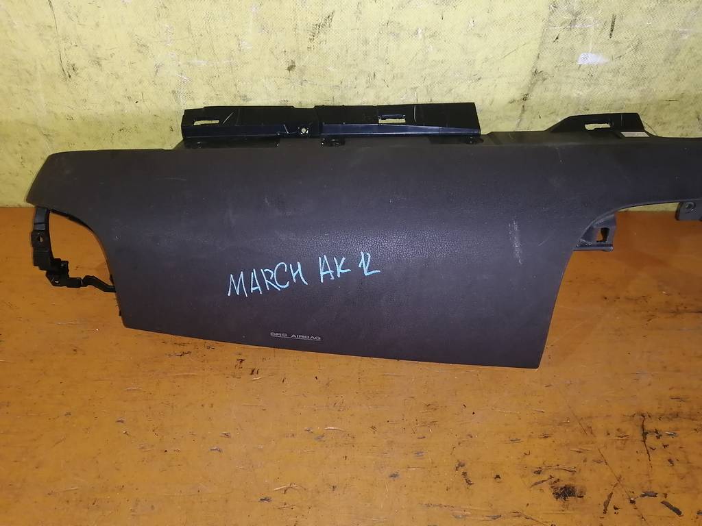 MARCH AK12 ТОРПЕДО Nissan March