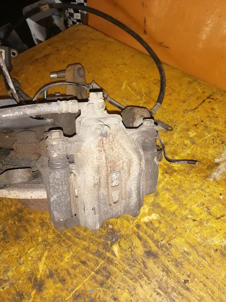STEPWGN RF1 СТУПИЦА ЗАДНЯЯ ЛЕВАЯ ABS Honda Stepwgn
