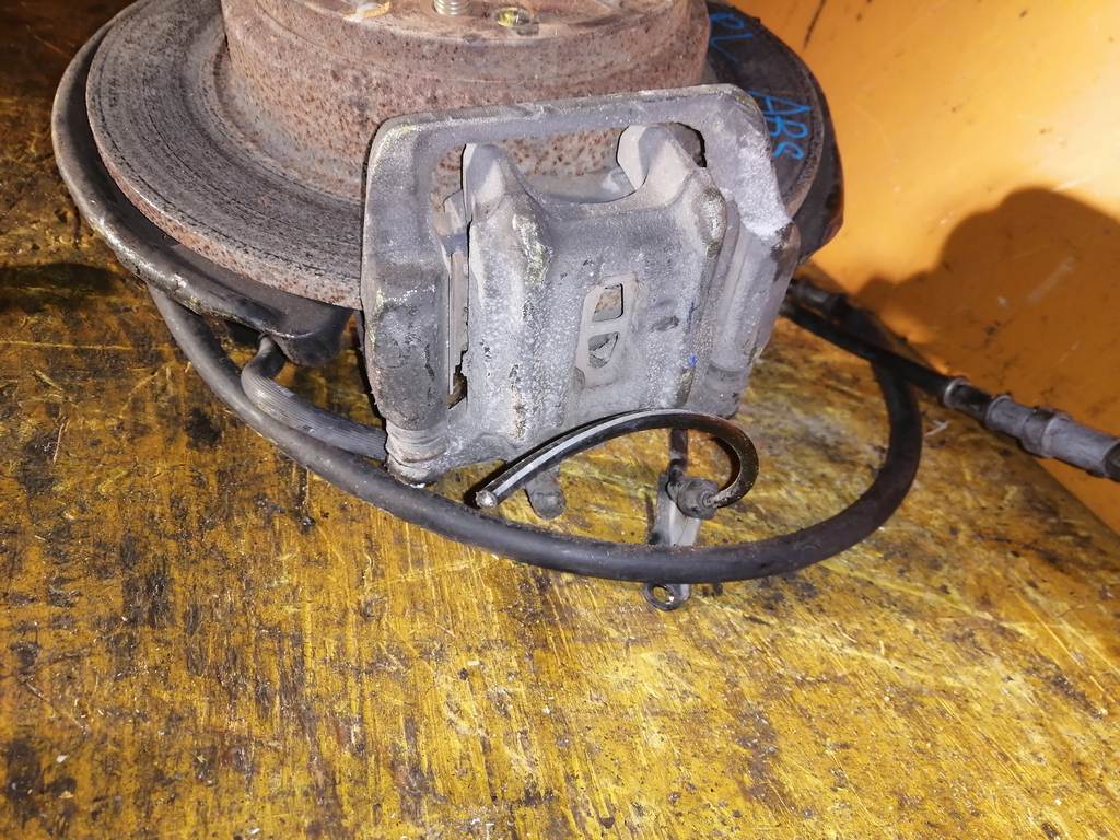 STEPWGN RF1 СТУПИЦА ЗАДНЯЯ ПРАВАЯ ABS Honda Stepwgn