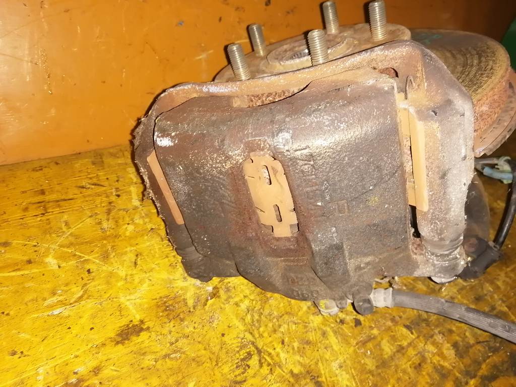 STEPWGN RF1 СТУПИЦА ПЕРЕДНЯЯ ПРАВАЯ ABS Honda Stepwgn