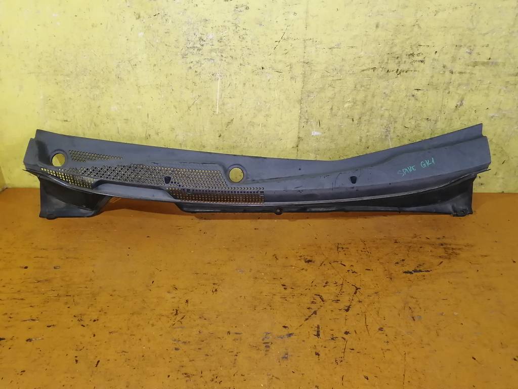 жабо Honda Mobilio Spike