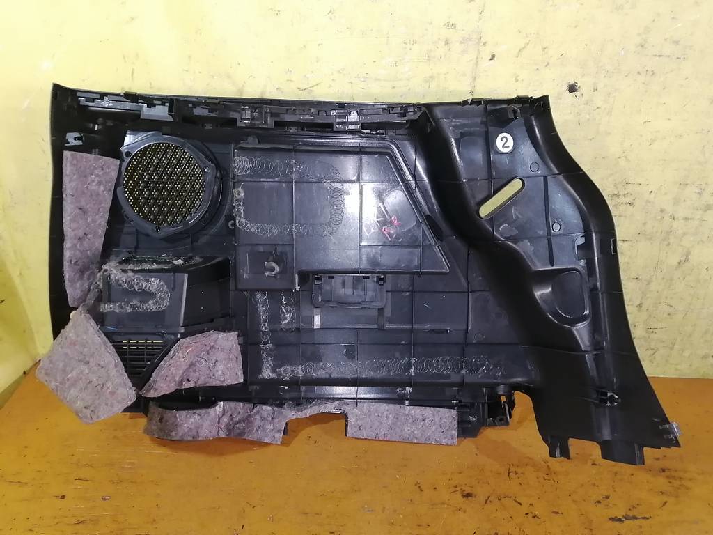 MOBILIO SPIKE GK1 ОБШИВКА БАГАЖНИКА ЗАДНЯЯ ПРАВАЯ Honda Mobilio Spike