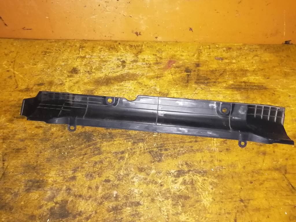 TUNDRA VXKA70 НАКЛАДКА НА РАДИАТОР 16594-F4010 Toyota Tundra