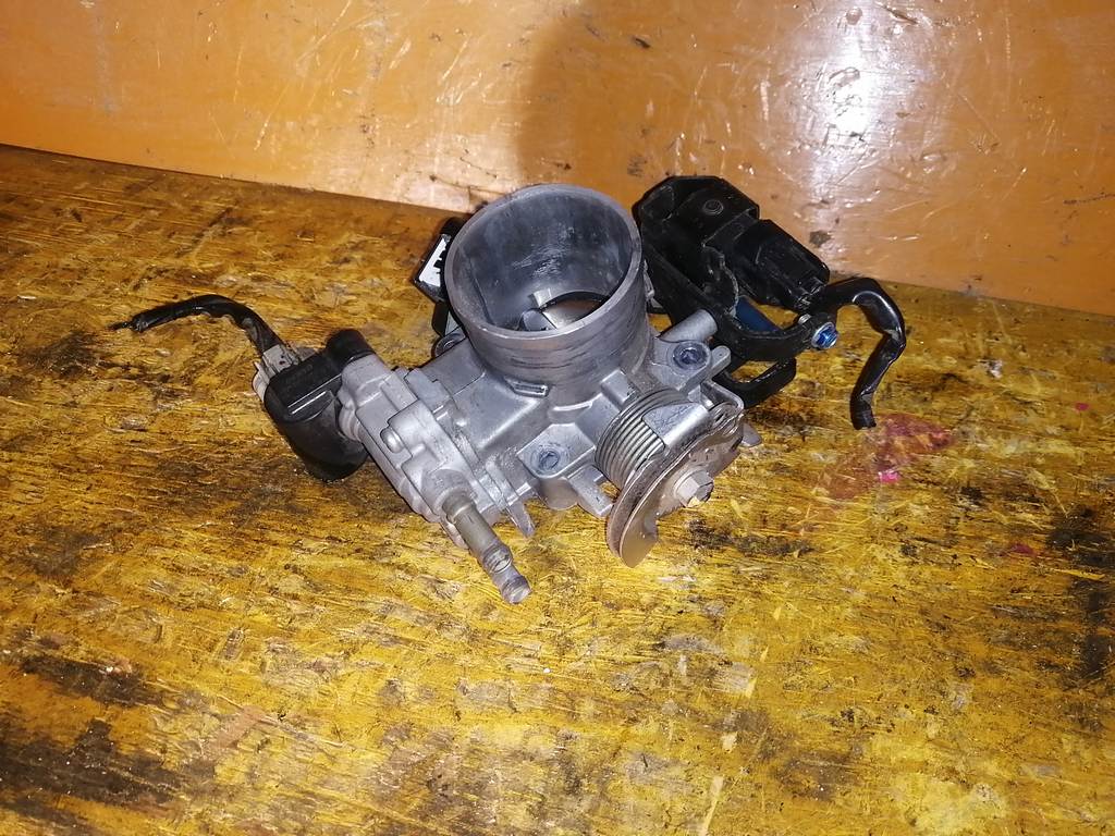 Двигатель Honda Mobilio Spike