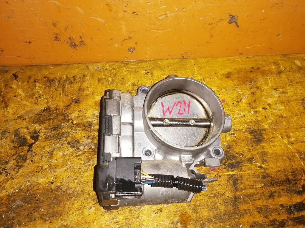 M112E32 ДРОССЕЛЬНАЯ ЗАСЛОНКА A 112 141 01 25 Mercedes-Benz E-Class
