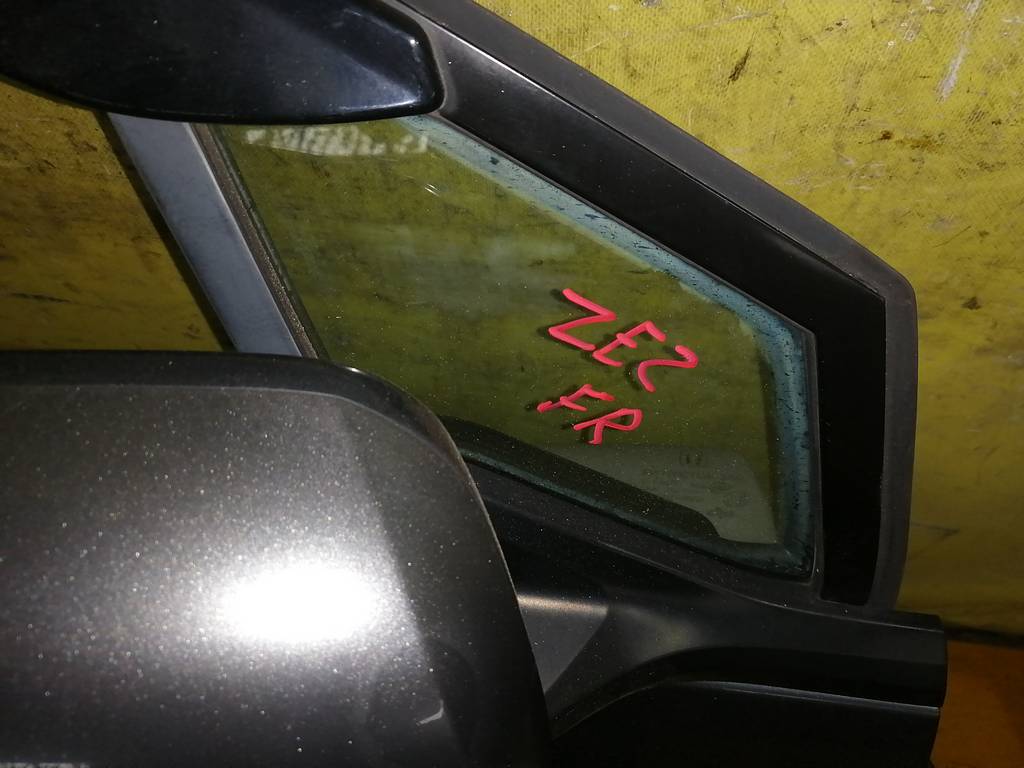 INSIGHT ZE2 ДВЕРЬ ПЕРЕДНЯЯ ПРАВАЯ Honda Insight