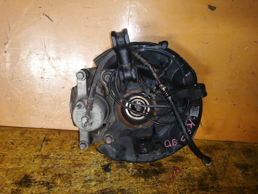 VITZ KSP90 СТУПИЦА ПЕРЕДНЯЯ ПРАВАЯ ABS Toyota Vitz