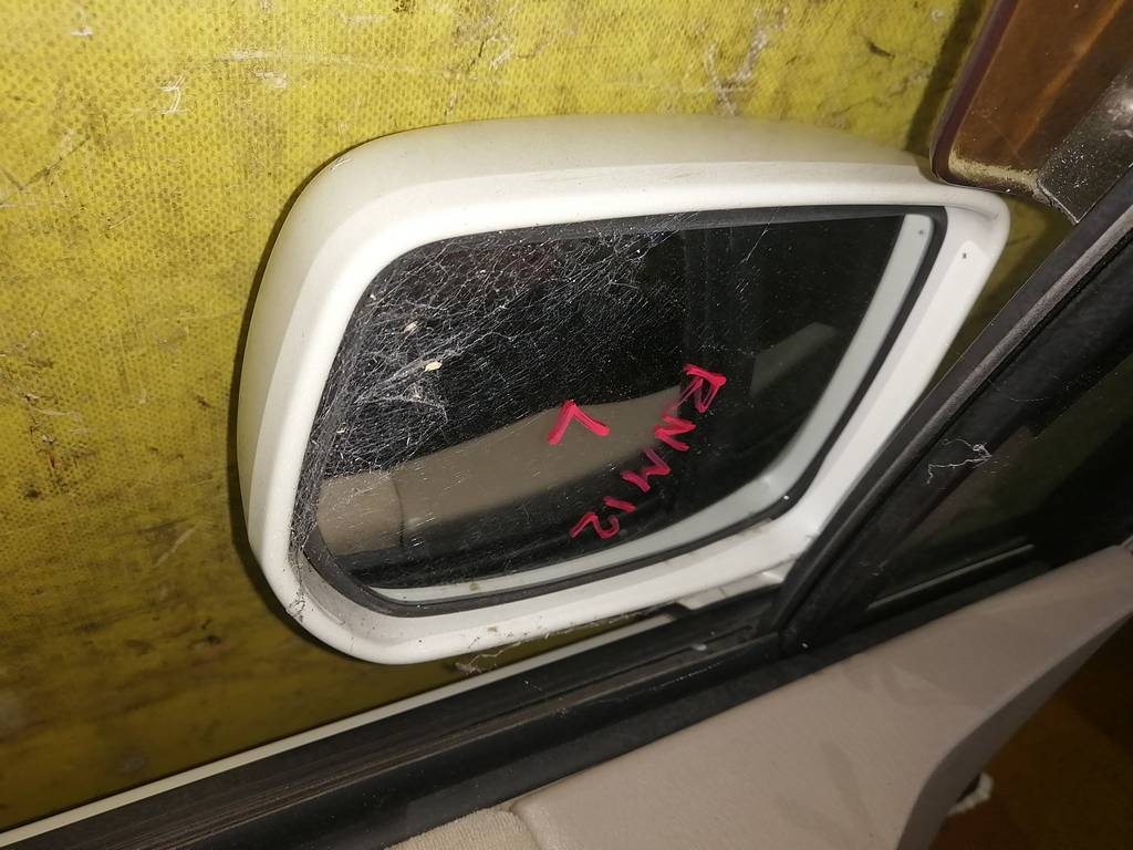 зеркало Nissan Liberty
