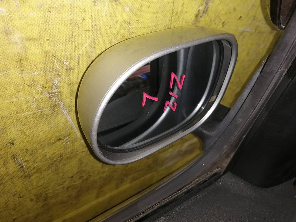 зеркало Nissan Cube