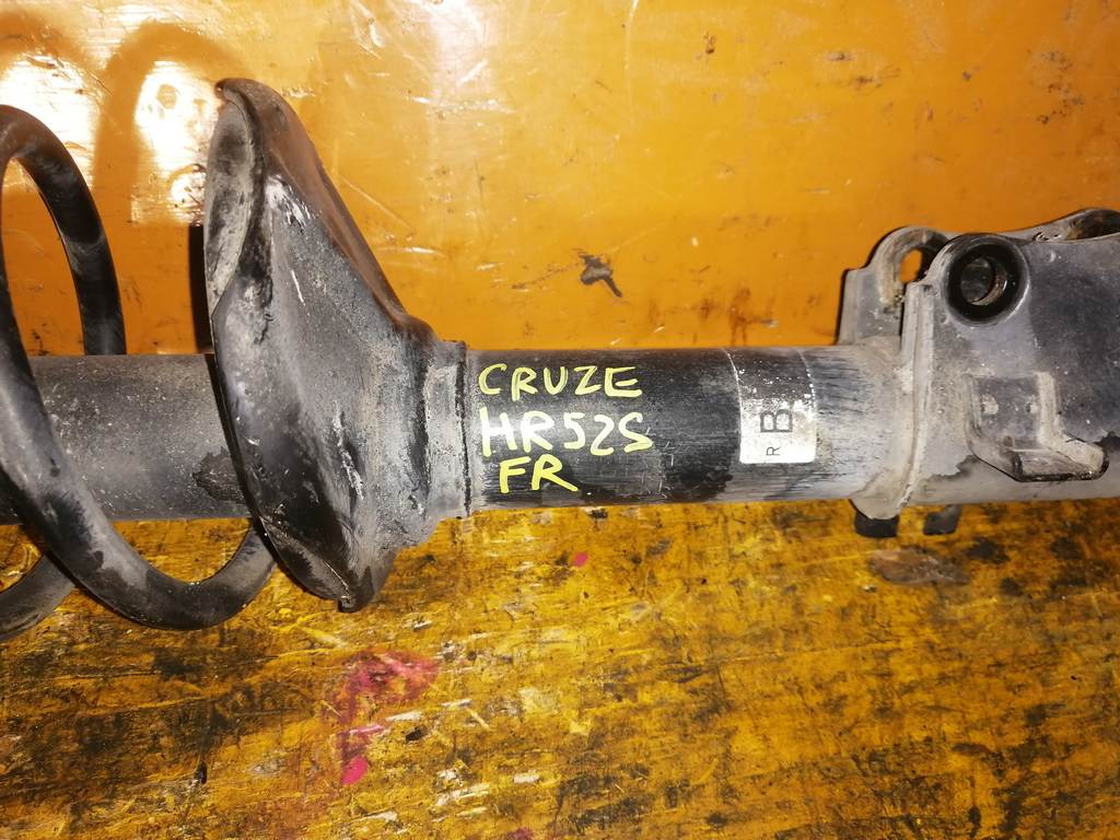 CRUZE HR52S СТОЙКА ПЕРЕДНЯЯ ПРАВАЯ Chevrolet Cruze
