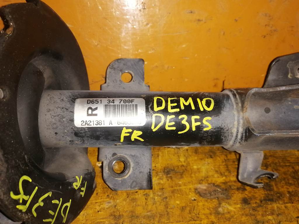 DEMIO DE3FS СТОЙКА ПЕРЕДНЯЯ ПРАВАЯ Mazda Demio