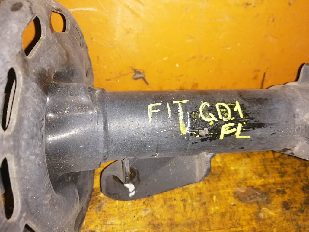FIT GD1 СТОЙКА ПЕРЕДНЯЯ ЛЕВАЯ Honda Fit