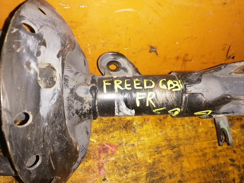 FREED GB3 СТОЙКА ПЕРЕДНЯЯ ПРАВАЯ Honda Freed
